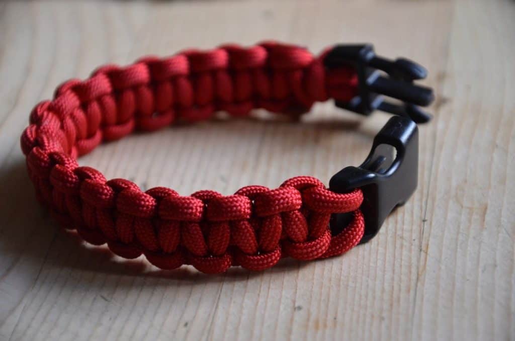 paracord bracelet